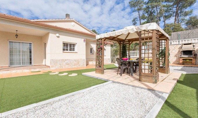 Vidreres Villa | 2CAROL01 - Nice 4 bedroom house with private pool located in a quiet residential area