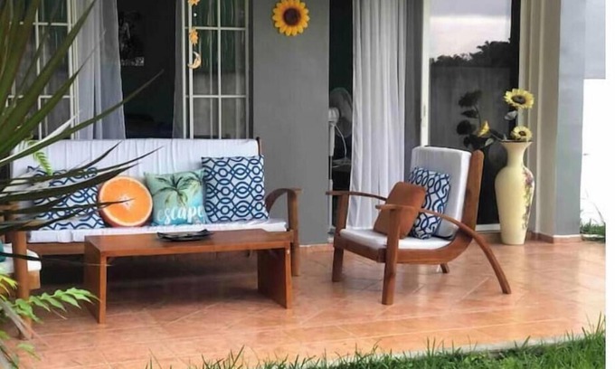 Nuevo Cuscatlan House | 3 Bdrms home in exclusive Residencial Via del Mar