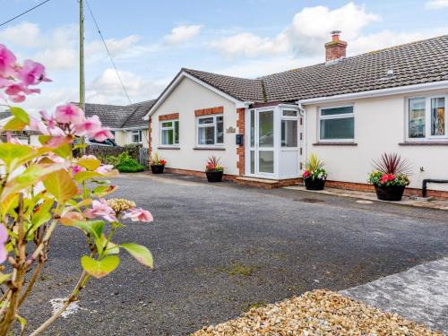 Langtree House | 3 Bed in Langtree 79041