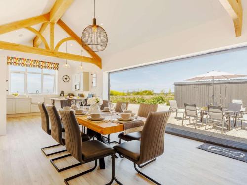 Redruth House | 3 Bed in Porthtowan 88102