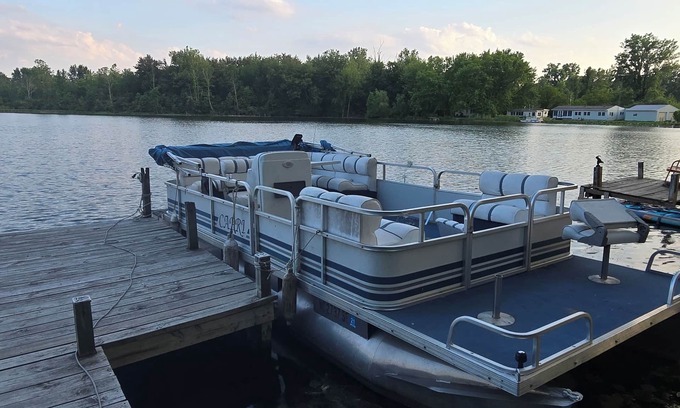 Eau Claire House | 3 Bedroom, 2 Bath Home, Private Fishing, Swimming Lake in Sister Lakes