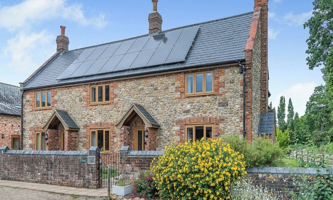 Woolland Cottage | 3 bedroom accommodation in Blandford Forum