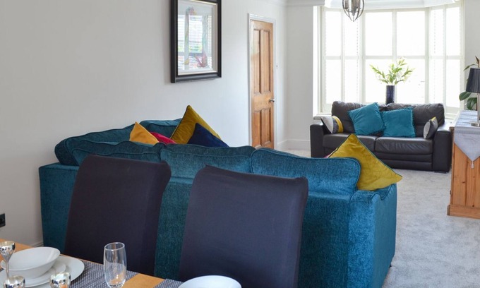 Gorleston-on-Sea Cottage | 3 bedroom accommodation in Gorleston on Sea, near Great Yarmouth