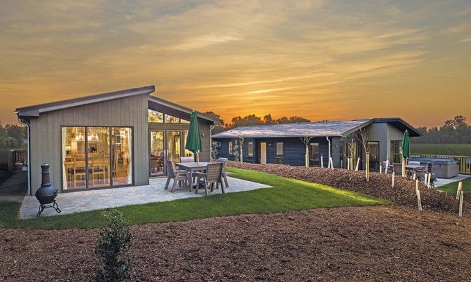 Penally Ski Chalet | 3 bedroom accommodation in Tenby