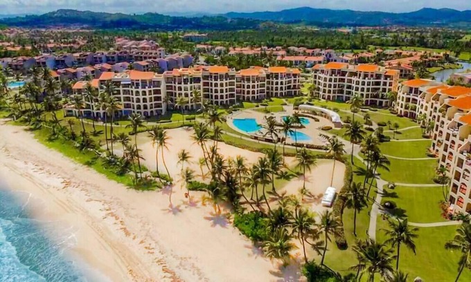 Candelero Abajo Apartment | 3 bedroom for 7 beachfront penthouse villa!