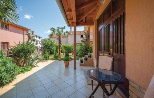 Rovinjsko Selo Apartment | 3 Bedroom Lovely Apartment In Rovinj