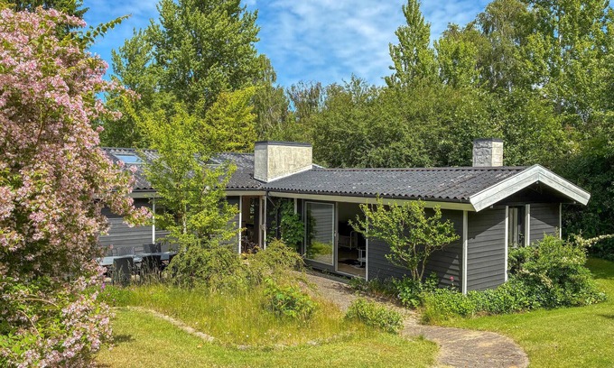 Udsholt Sand House | 3 bedroom pet friendly home in Græsted
