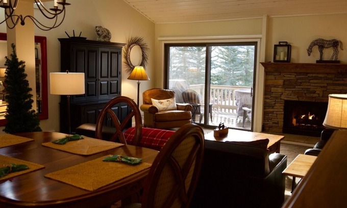 Elkhorn Village Condo | 3 BR/BA End Unit, Lg Decks, Views