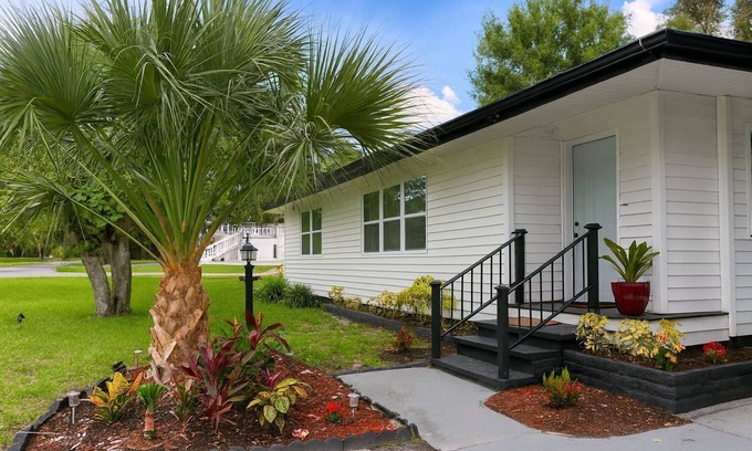 Osprey House | 3 BR Charming cozy coastal houseš¬minutes away from Siesta Key & Venice beach