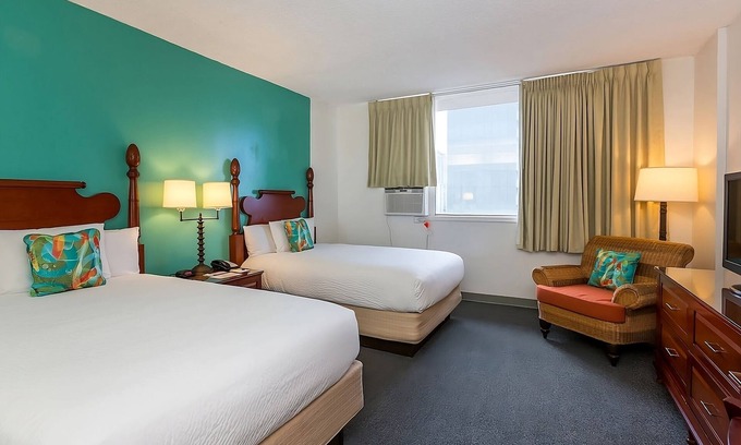 Ala Moana House | 3 City View Moderate Rooms at Pagoda Hotel
