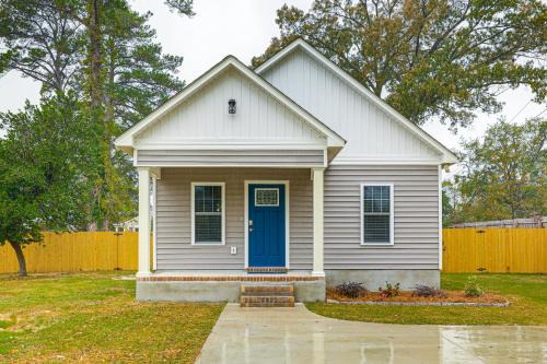 New Bern House | 3 Mi to Dtwn Home with Patio and Grill in New Bern