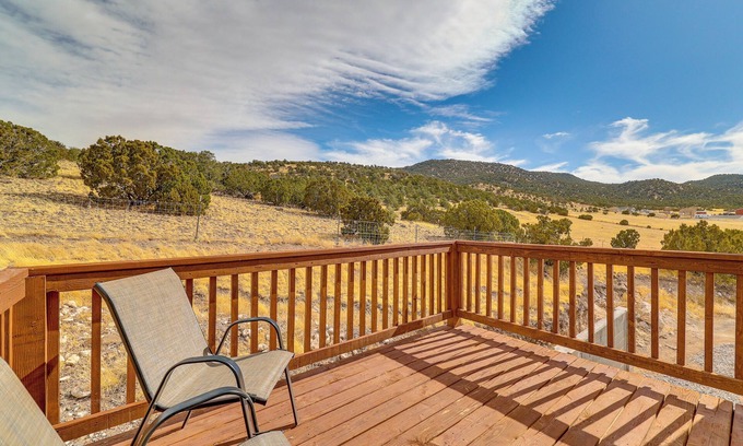 Springerville Cabin | 3 Mi to Trails: Secluded Eagar Cabin w/Mtn Views!