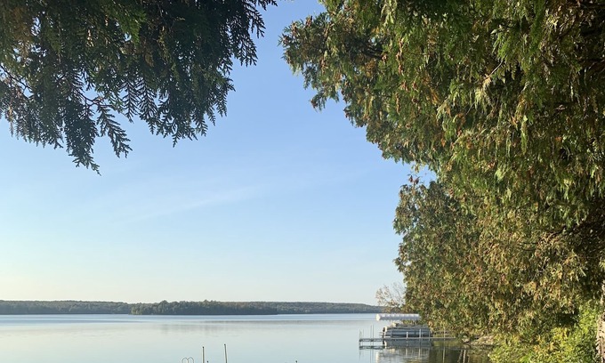 Baileys Harbor Cottage | 3 Modern retro cottages with central gathering space on Kangaroo Lake