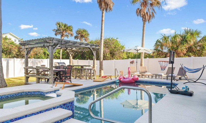 Painters Walk House | 3-Story Beach House Retreat with Heated Pool, Game Room, 5 Min to Flagler