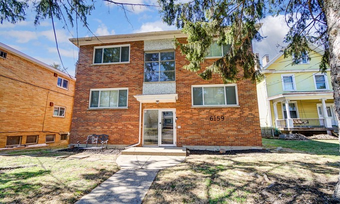 Roselawn Finance Apartment | 30 Day + Stay, Chic Fireside Oasis 2Bed 1 Bath Heart of Pleasant Ridge