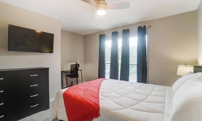 McAlpine House | 30+ Day Stay - South Charlotte Condo #3