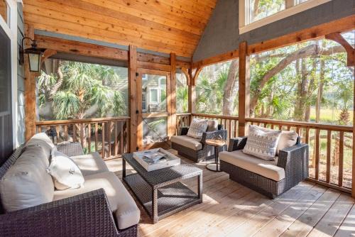Vanderhorst Plantation House | 30 Marsh Cottage Lane by Akers Ellis Rentals