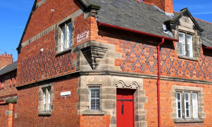 Chester House | 30 Overleigh Road