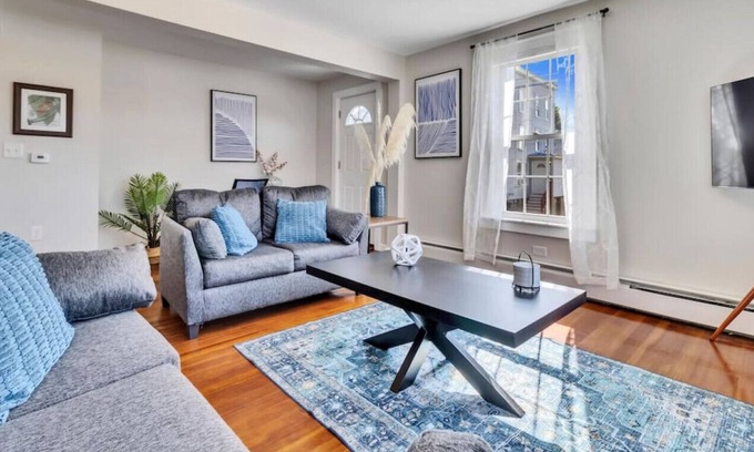 Biddeford House | 3BD House | Sleeps 8 | Peaceful