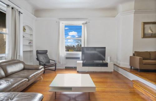 West New York Apartment | 3BR Skyline Apt in Bustling District I Great Value NJ5