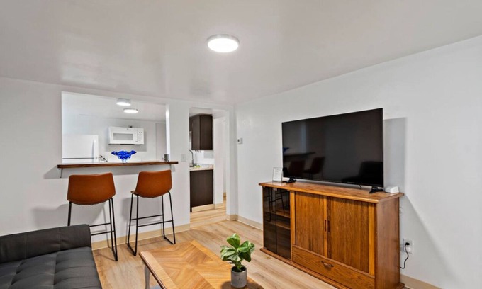 Spenard Apartment | 3Cozy Basement Unit Private entrance 2beds