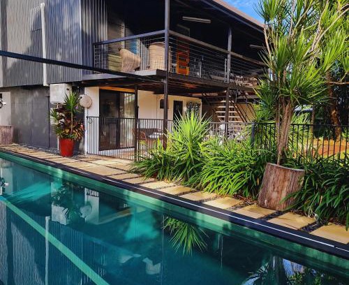 Wagaman House | 4 BDR Airconditioned Tropical Escape, Lap Pool & Parking for Caravans, Boats and Trailers