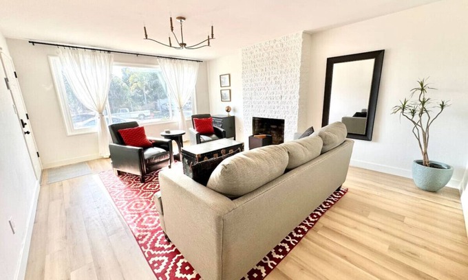 Clairemont Mesa House | 4 Bed 2 Bath House Near Everything in San Diego.