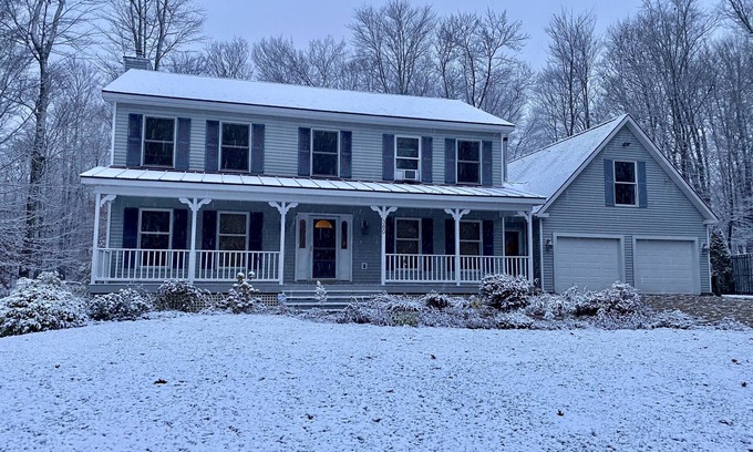 Manchester Center House | 4 Bed 3 bath Manchester VT home on large lot quiet cul de sac 2.5 car garage!