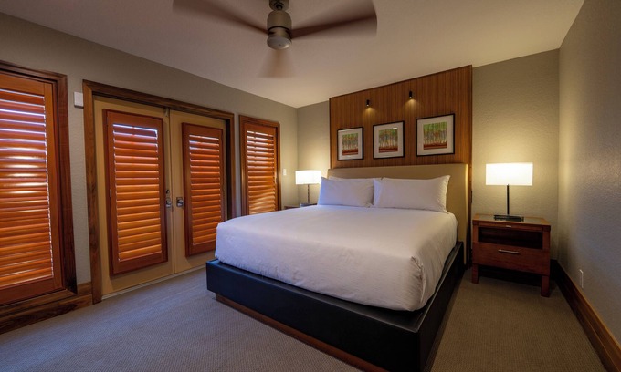 Florida Central Atlantic Coast Resort | 4 Bed, 4 Bath Luxury Villa with Garden View in Orlando, FL near Disney!