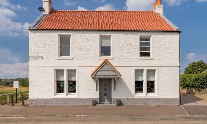 Musselburgh Cottage | 4 bedroom accommodation in Musselburgh