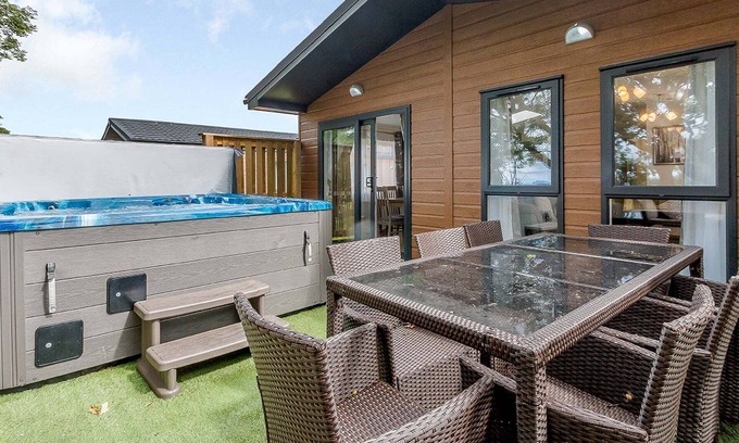 Ayr House | 4 bedroom accommodation in Ayr, Ayrshire