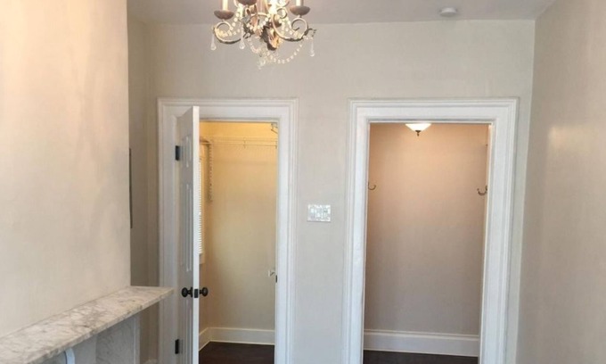 Lower Pacific Heights Apartment | 4 Bedroom Apartment L-563423 by Houzlet