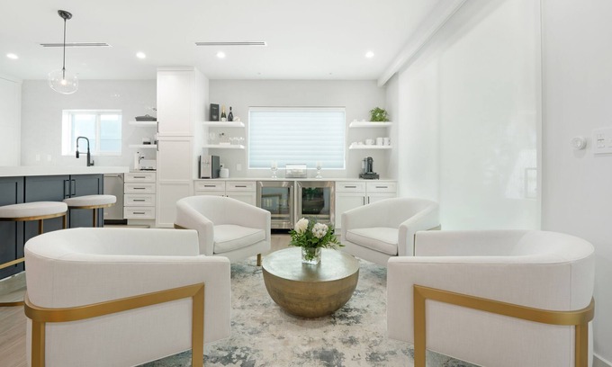 West Bay Villa | 4 Bedroom Oceanfront Villa