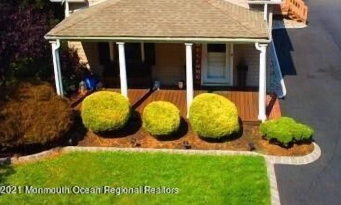 West Long Branch Apartment | 4 Bedroom Single family 267771 by Houzlet