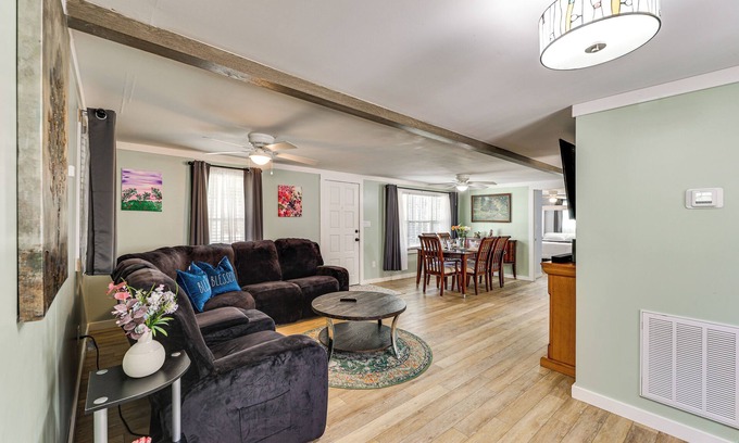 McCormick House | 4 Mi to Savannah River Access: Home w/Fire Pit