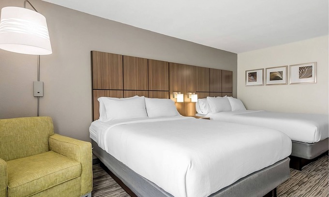 Tropic Hotel | 4 Units Near Melbourne Conference Center | Flexible Stays