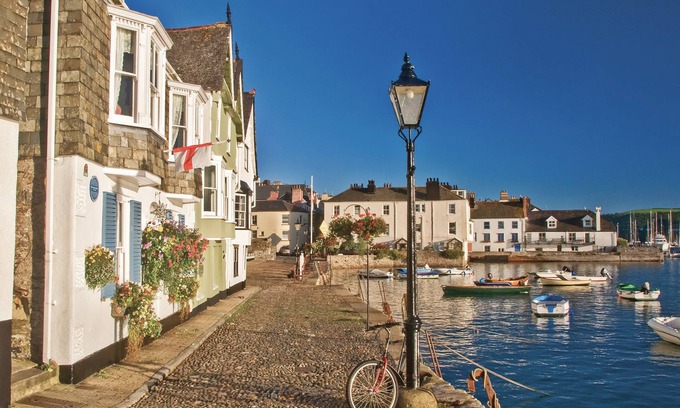 Dartmouth House | 42 Dart Marina