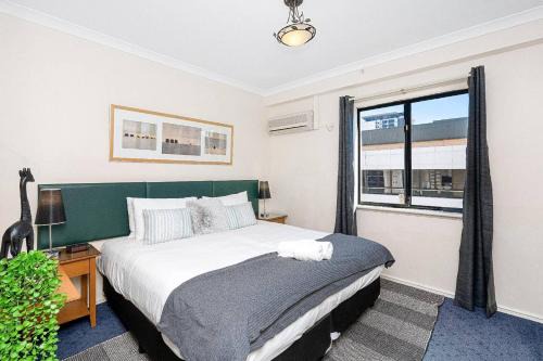 East Perth Apartment | 46 Hay St Hideaway Central 2brparking