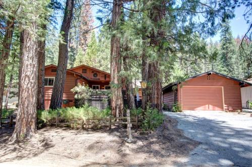 North Wawona Ski Chalet | 4B Mountain Memory