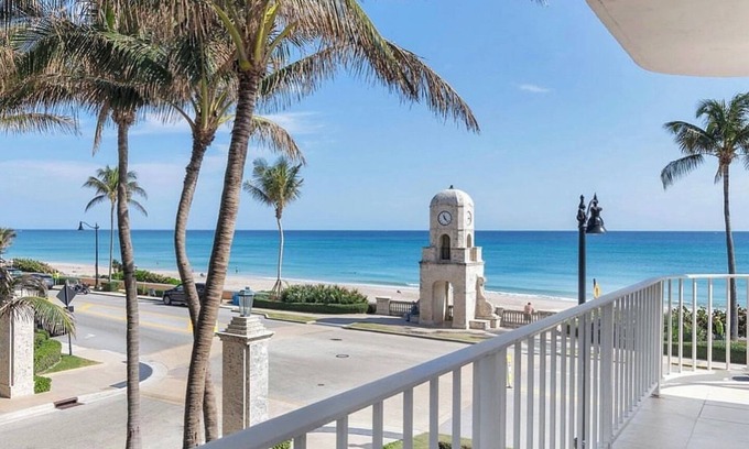 Greenview Shores House | 4BD Glamor Cozy Equestrian with Heated Pool