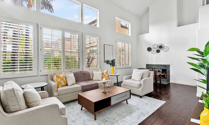 Westpark House | 4BR Luxurious Retreat|30 Nights Min|Garage Access|Mainfloor Bedroom #41997