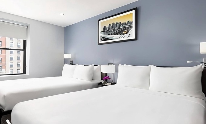 Central New York City Hotel | 4x Deluxe Two Queen Beds Room at OYO Hotel Times Square