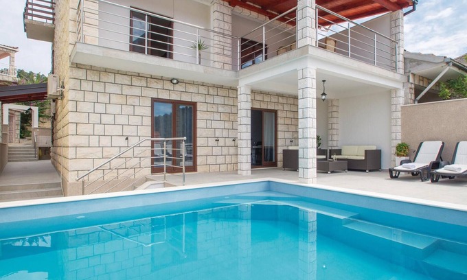 Brna House | 5 bedroom amazing home in Brna