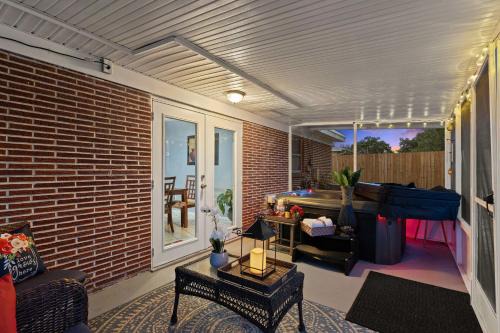 Lake Somerset House | 5 Mi Circle B Bar Reserve Lakeland Getaway!