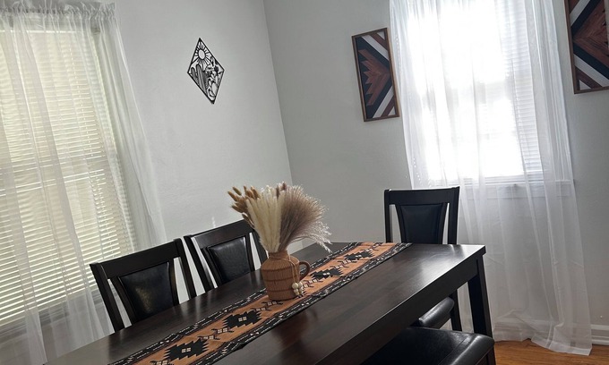 Wilmington House | 5 mi to WEC and 5 mi to Airpark