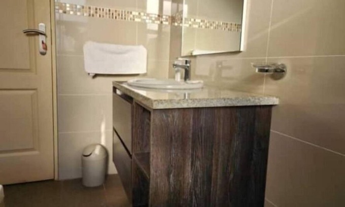 Harare Apartment | 5 Modern 6 sleeper apartment Harare, 24h security