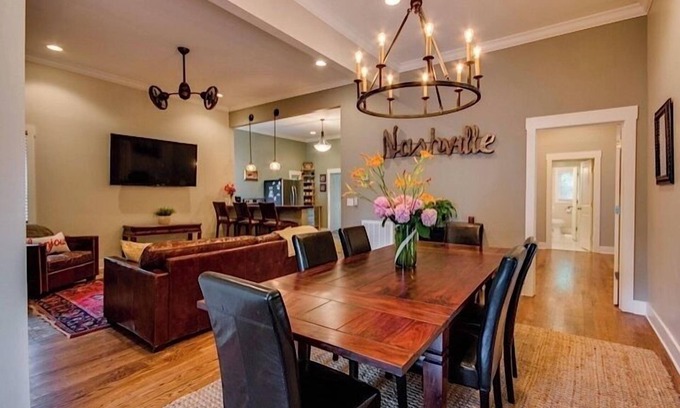 East End House | 5-Star Property at 5 Points in East Nashville