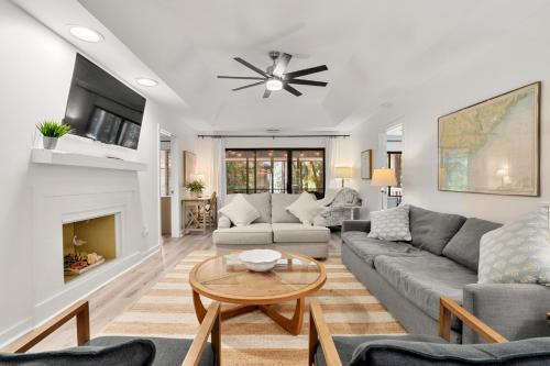 West Beach House | 51 Inlet Cove Cottage by Akers Ellis Rentals