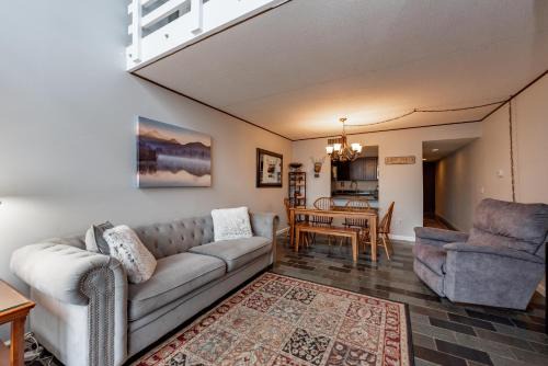Thayerville House | 510G Two Bedroom One Bath