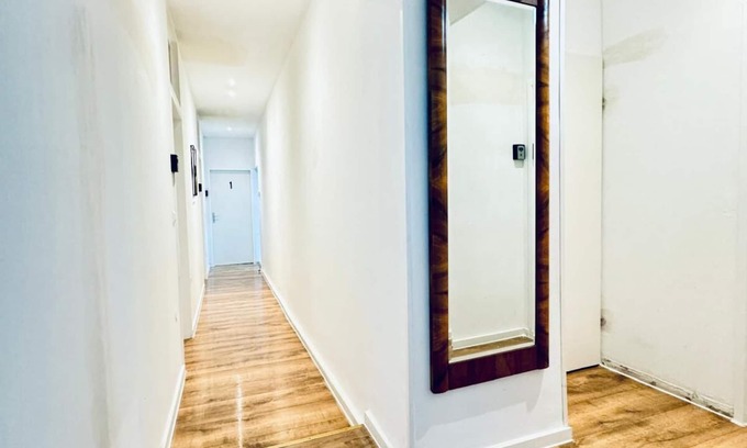 Margareten Apartment | 5BR Apt 10min to Matzleinsdorfer